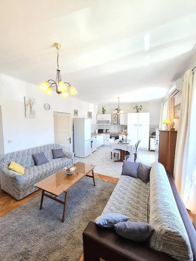 Mentha Apartment Kastela