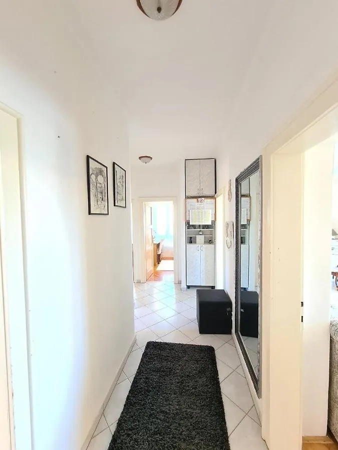 Mentha Apartment Kastela